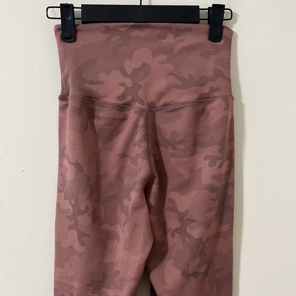 P’tula Stealth High Rise Leggings Coral Sands Size Medium - Picture 8 of 11